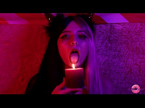❤️ Μια παθιασμένη πίπα από ένα σέξι Succubus με ένα σπέρμα στο στόμα της. ☑ Σπιτικό πορνό ❤